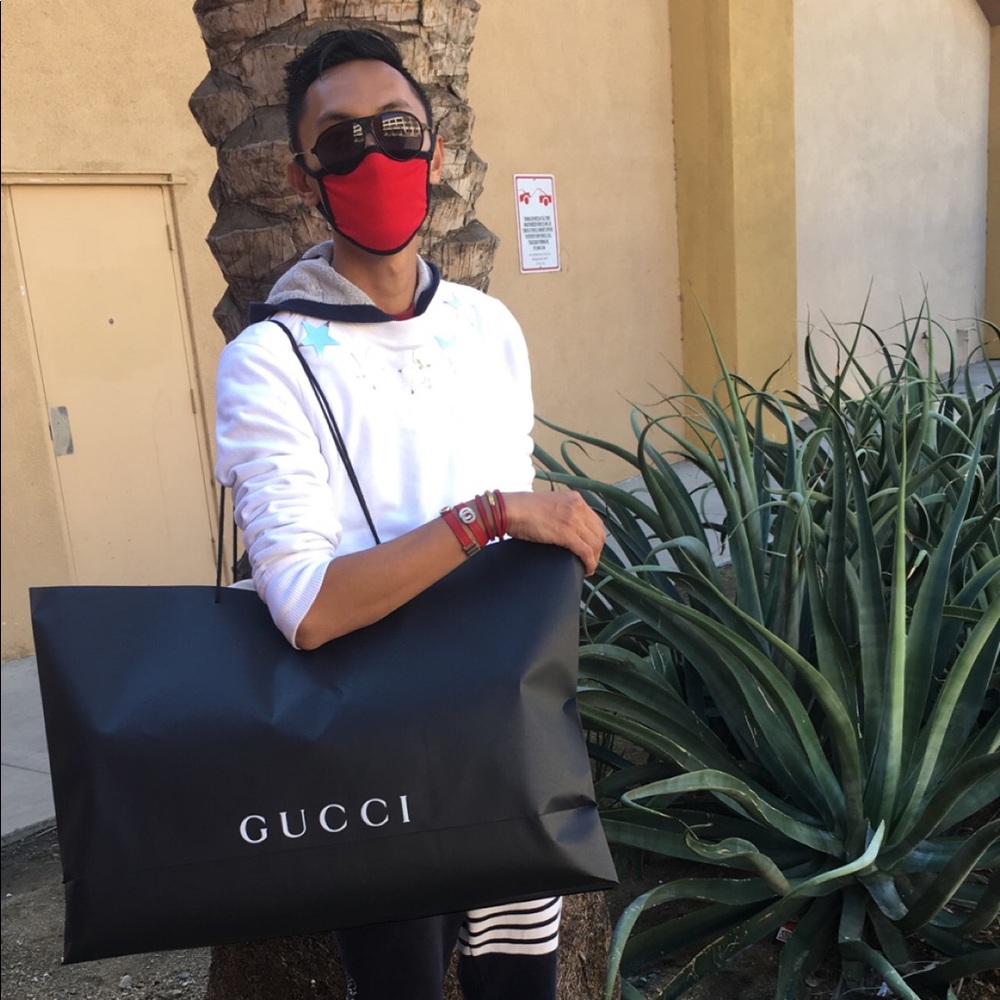 Writer. Fashionista.